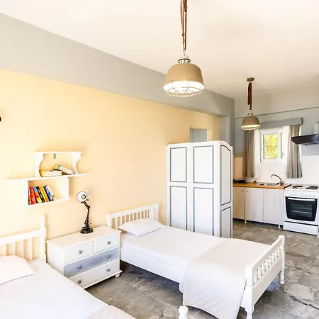 Beachfront Nest Memi Koroni-seaheaven House B1 * Koróni